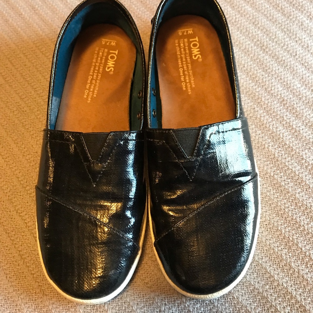 Toms black slip on - size 7.5